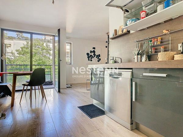 ISSY-LES-MOULINEAUX - ILE SAINT GERMAIN - Appartement 1 pièce(s) 29.04 m2 avec balcon et place de parking