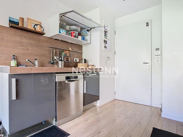 ISSY-LES-MOULINEAUX - ILE SAINT GERMAIN - Appartement 1 pièce(s) 29.04 m2 avec balcon et place de parking