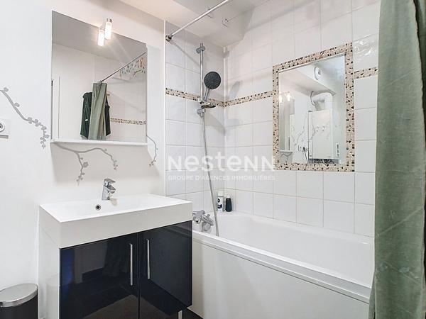 ISSY-LES-MOULINEAUX - ILE SAINT GERMAIN - Appartement 1 pièce(s) 29.04 m2 avec balcon et place de parking