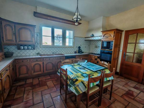 Maison à Royan, 17200 - 8 pièces 210m²