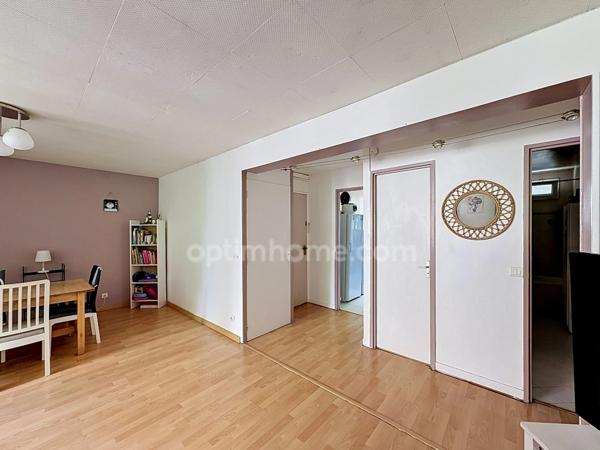 EAUBONNE (95, VAL D'OISE) – Très proche centre-ville – appartement 4 pièces F4/T4 – 65,56 m² - Stationnement extérieur - Cave
