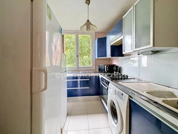 EAUBONNE (95, VAL D'OISE) – Très proche centre-ville – appartement 4 pièces F4/T4 – 65,56 m² - Stationnement extérieur - Cave