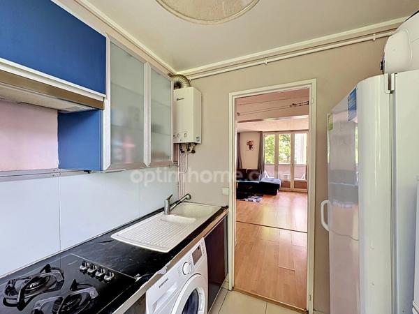 EAUBONNE (95, VAL D'OISE) – Très proche centre-ville – appartement 4 pièces F4/T4 – 65,56 m² - Stationnement extérieur - Cave