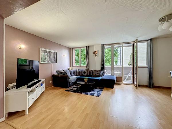 EAUBONNE (95, VAL D'OISE) – Très proche centre-ville – appartement 4 pièces F4/T4 – 65,56 m² - Stationnement extérieur - Cave