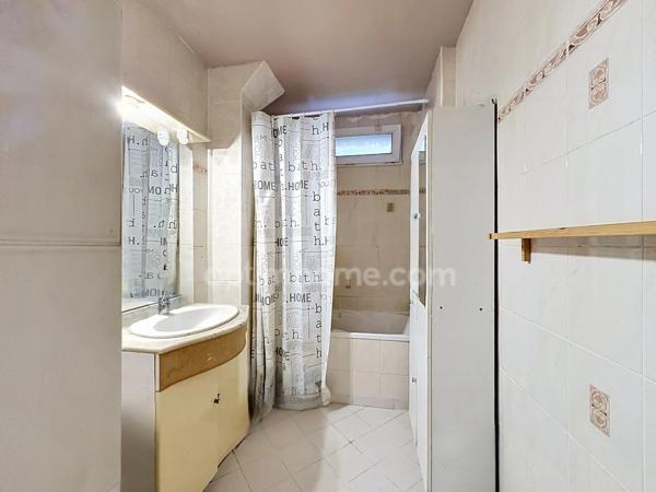 EAUBONNE (95, VAL D'OISE) – Très proche centre-ville – appartement 4 pièces F4/T4 – 65,56 m² - Stationnement extérieur - Cave