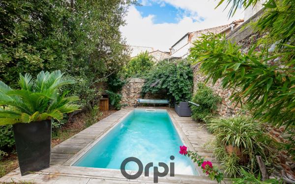 Maison à vendre    4 pièces • 226 m2 Saint-Estève