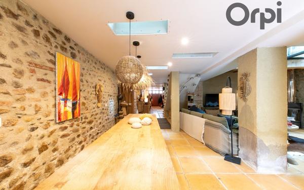 Maison à vendre    4 pièces • 226 m2 Saint-Estève