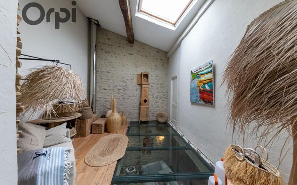 Maison à vendre    4 pièces • 226 m2 Saint-Estève