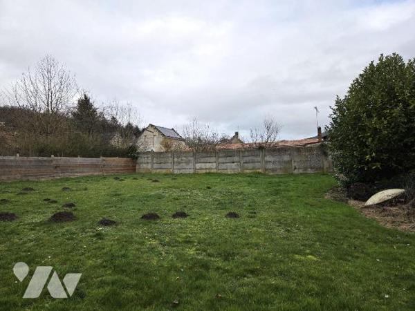 CHASSEMY : MAISON IDEAL POUR PREMIER ACHAT OU INVESTISSEMENT LOCATIF

Venez découvrir le pote...