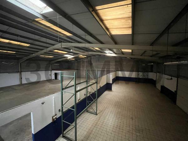 Location / Local Commercial