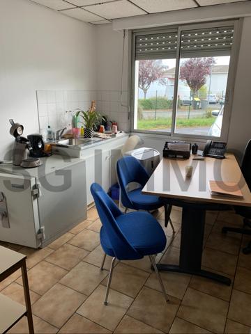 Location / Local Commercial