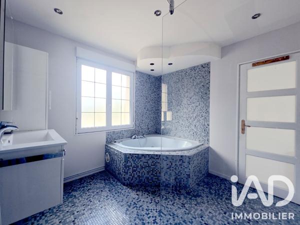 Maison à vendre 6 pièces 117 m² Saint-Jean-de-la-Ruelle