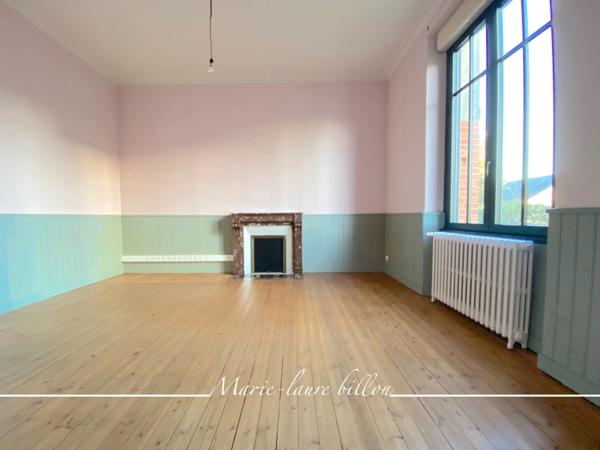 Maison à vendre 4 pièces CHALLANS (85), Maison de ville en pierre, au coeur de Challans, terrasse et jardin de ville