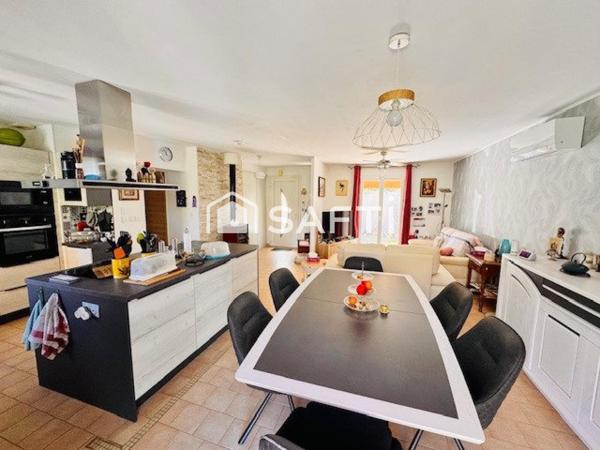 Villa plain-pied T4 avec piscine et garage.