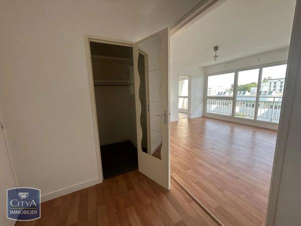 Appartement à louer 3 pièces 64.44m² Vélizy-Villacoublay (78140)