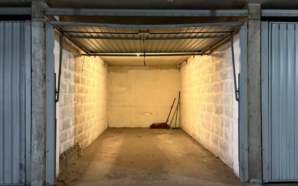 Stationnement à vendre    13 m2 Lyon 7