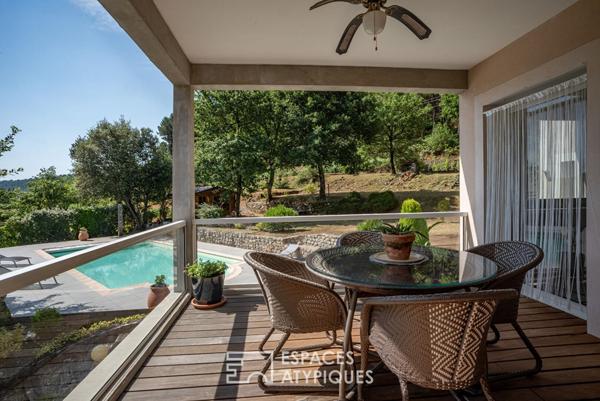 Belle maison d’architecte avec séjour cathédrale et spacieuse piscine
