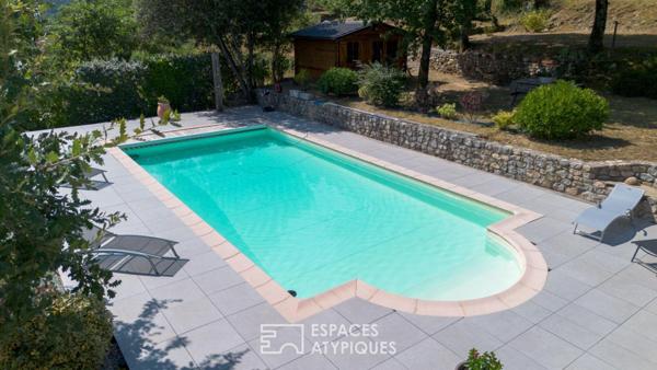 Belle maison d’architecte avec séjour cathédrale et spacieuse piscine