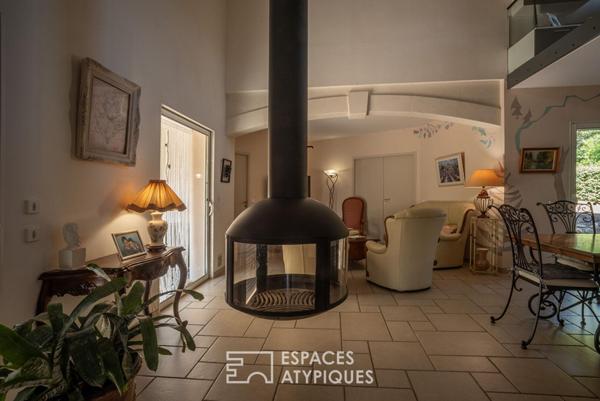 Belle maison d’architecte avec séjour cathédrale et spacieuse piscine