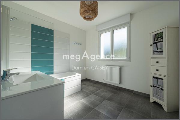 Maison à Louannec, 22700 - 6 pièces 124m²