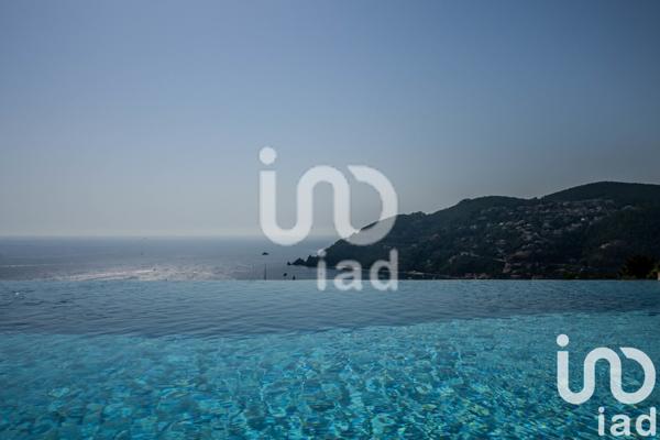 Demeure 7 pièces de 250 m² à Théoule-sur-Mer (06590)