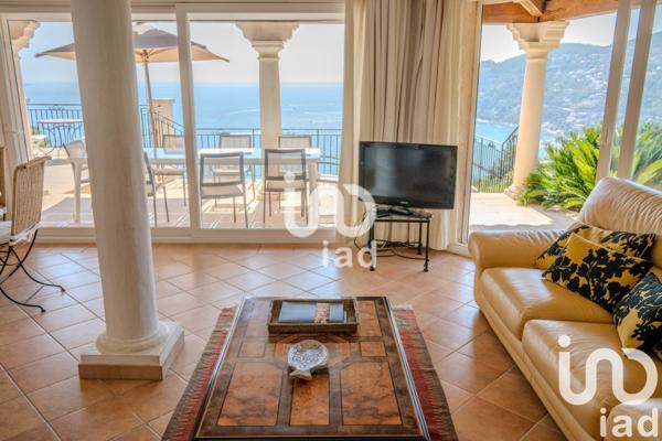 Demeure 7 pièces de 250 m² à Théoule-sur-Mer (06590)