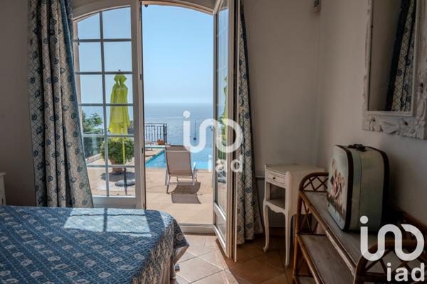 Demeure 7 pièces de 250 m² à Théoule-sur-Mer (06590)