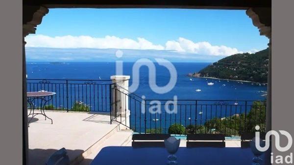 Demeure 7 pièces de 250 m² à Théoule-sur-Mer (06590)