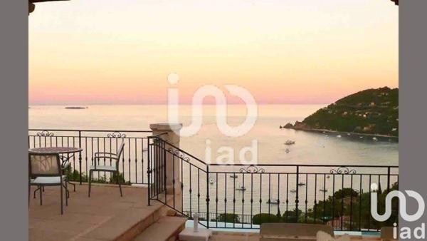 Demeure 7 pièces de 250 m² à Théoule-sur-Mer (06590)