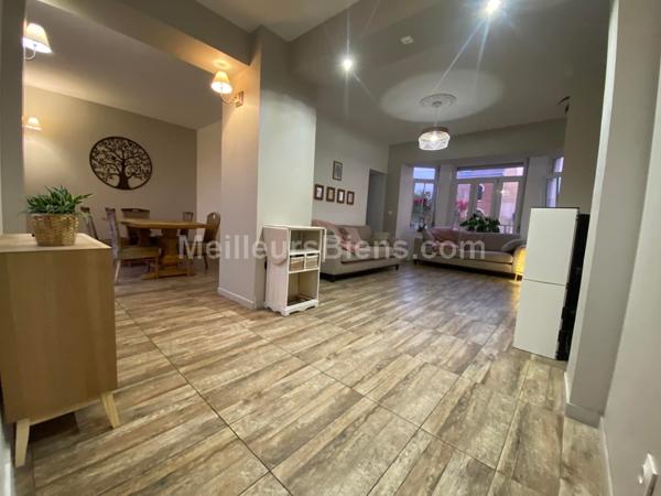 INDIVIDUELLE ENTIÈREMENT RÉNOVÉE