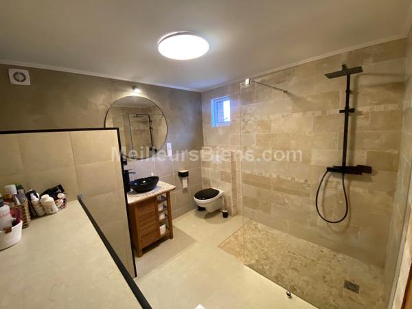 INDIVIDUELLE ENTIÈREMENT RÉNOVÉE