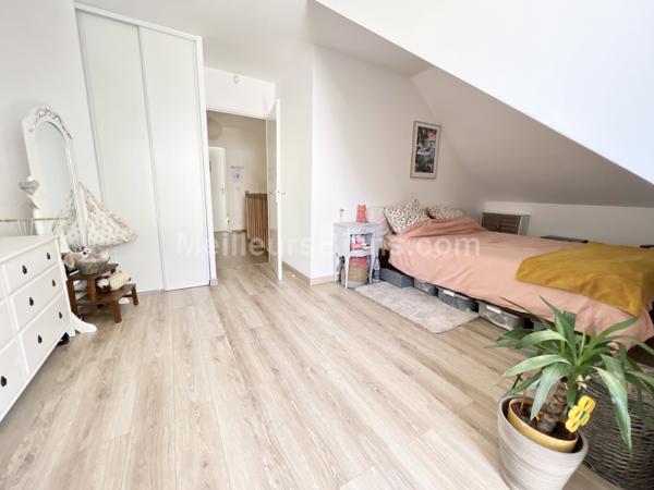 Duplex Ezanville 3 chambres, 2 terrasses, 2 places de parking, 1 cave