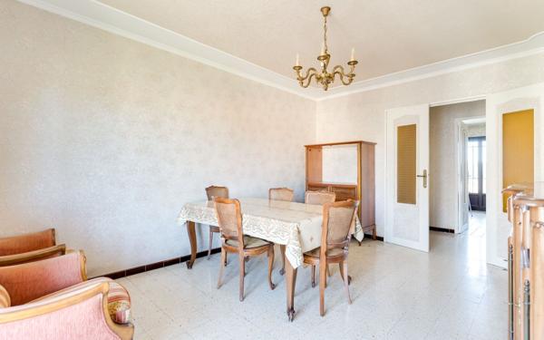 Appartement à vendre    3 pièces • 60,56 m2 Marseille 12