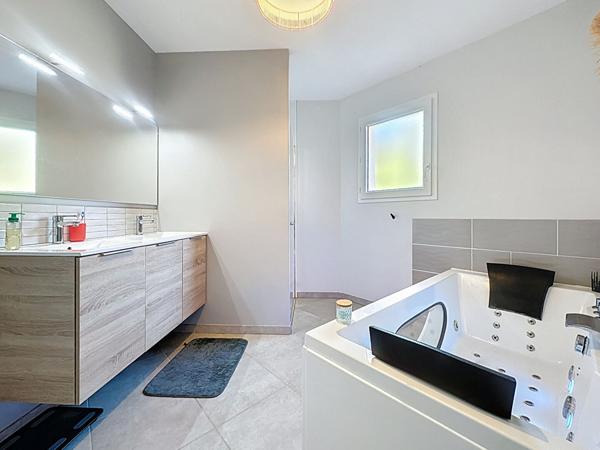 Maison moderne à vendre à Montauban (82) - 4 chambres, double garage , jardin, 127 m² habitable