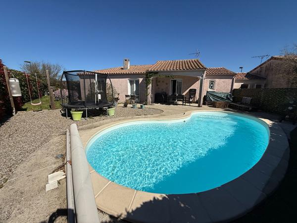 MAISON DE PLAIN PIED AVEC PISCINE A GREZES - CARCASSONNE