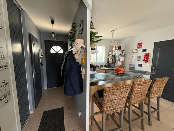 MAISON DE PLAIN PIED AVEC PISCINE A GREZES - CARCASSONNE