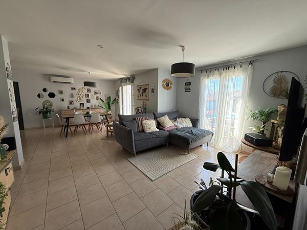 MAISON DE PLAIN PIED AVEC PISCINE A GREZES - CARCASSONNE