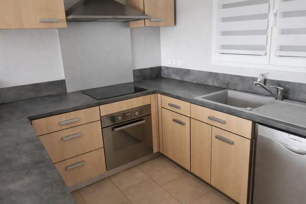 MAISON DE PLAIN PIED AVEC PISCINE A GREZES - CARCASSONNE