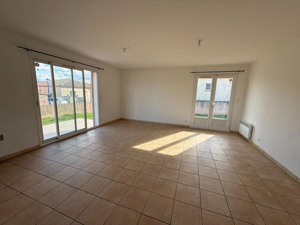 MAISON DE PLAIN PIED 3 CHAMBRES JARDIN ET GARAGE