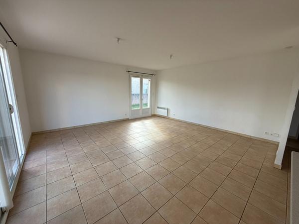 MAISON DE PLAIN PIED 3 CHAMBRES JARDIN ET GARAGE