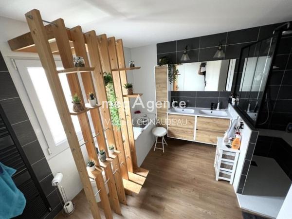 Maison à CHOLET, 49300 - 5 pièces 109m²