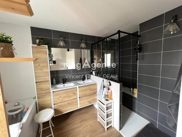 Maison à CHOLET, 49300 - 5 pièces 109m²