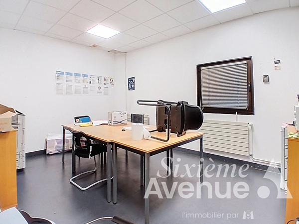 Local commercial 7 pièces 280 m2