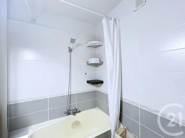 Appartement F5 à vendre  5 pièces - 81,57 m 2   CHOISY LE ROI  - 94