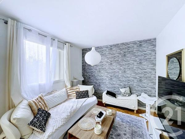 Appartement F5 à vendre  5 pièces - 81,57 m 2   CHOISY LE ROI  - 94