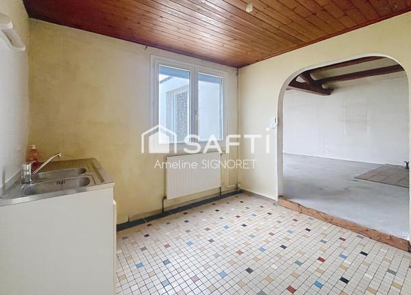 Maison d'environ 51m² à rénover et à équiper