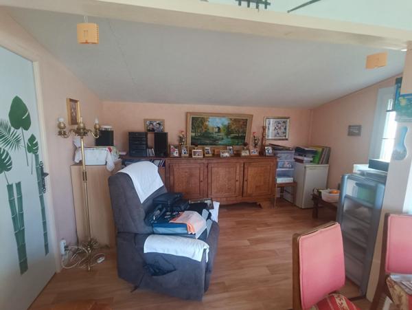 Chalet lumineux, climatisé, 2 chambres avec jardin.