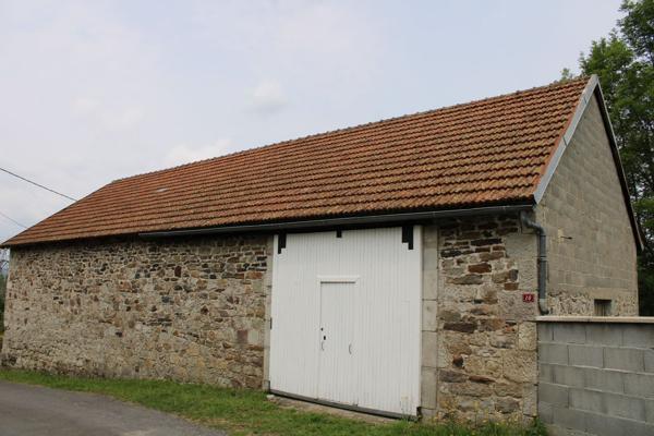 JOLIE GRANGE Menet (15400)