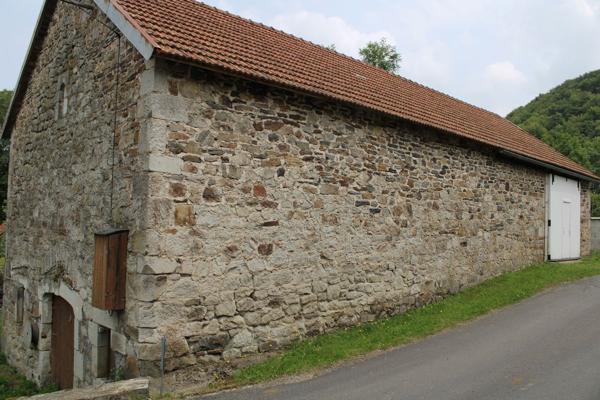 JOLIE GRANGE Menet (15400)