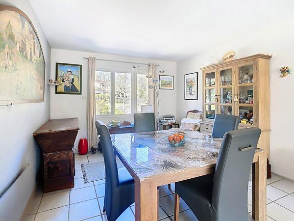 MAISON 5 CHAMBRES 171 m²+ PISCINE + JACUZZI  TERRAIN 3130 m²
